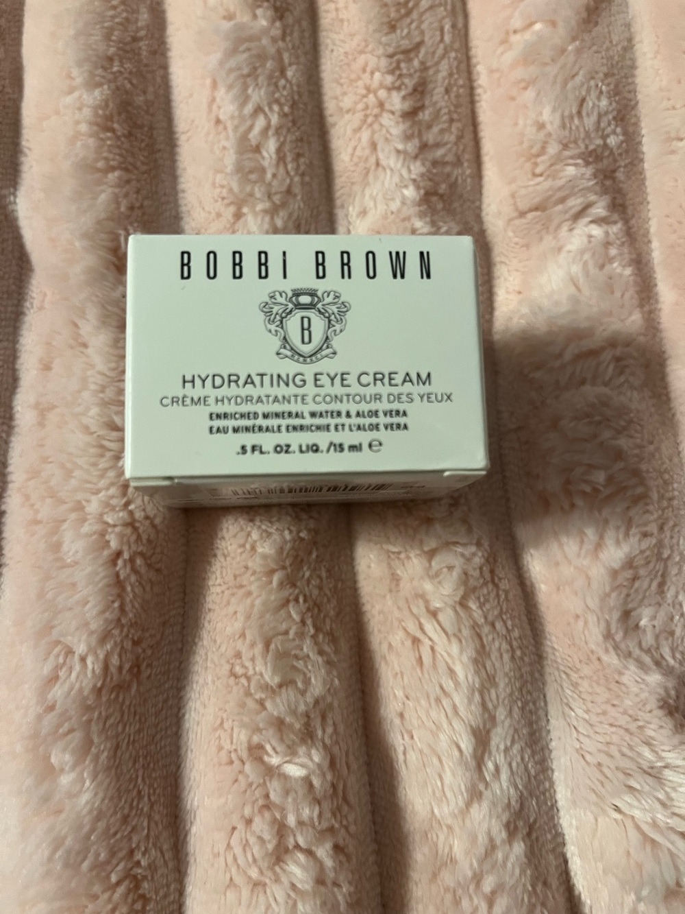Bobbi Brown Hydrating Eye Cream - Cream Box with Black Text